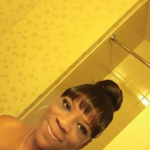 Meet your Posher, Pamela